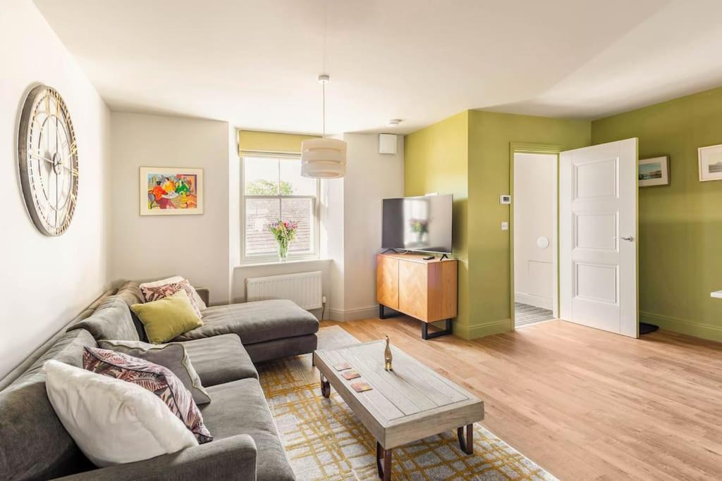 Shamrock, Bowness On Windermere, Superb One Bedroom Apartment With Private Parking المظهر الخارجي الصورة
