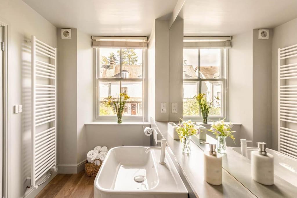Shamrock, Bowness On Windermere, Superb One Bedroom Apartment With Private Parking المظهر الخارجي الصورة