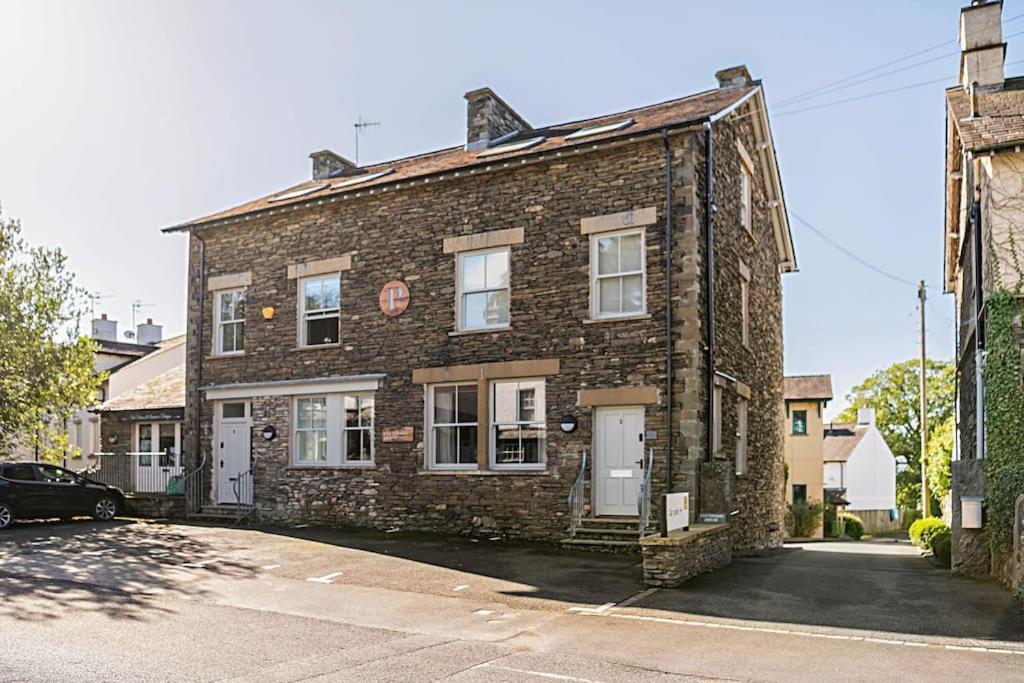 Shamrock, Bowness On Windermere, Superb One Bedroom Apartment With Private Parking المظهر الخارجي الصورة