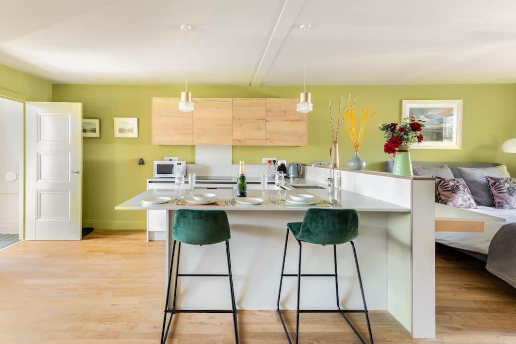 Shamrock, Bowness On Windermere, Superb One Bedroom Apartment With Private Parking المظهر الخارجي الصورة